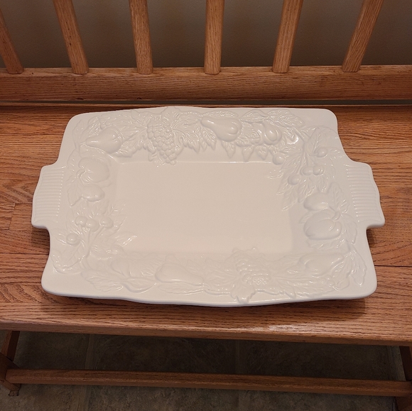 White serving dish - Picture 5 of 6